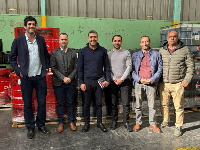 BAMY TRUCKS MAROC ( Renault Trucks Maroc ) adopte Champion Lubricants