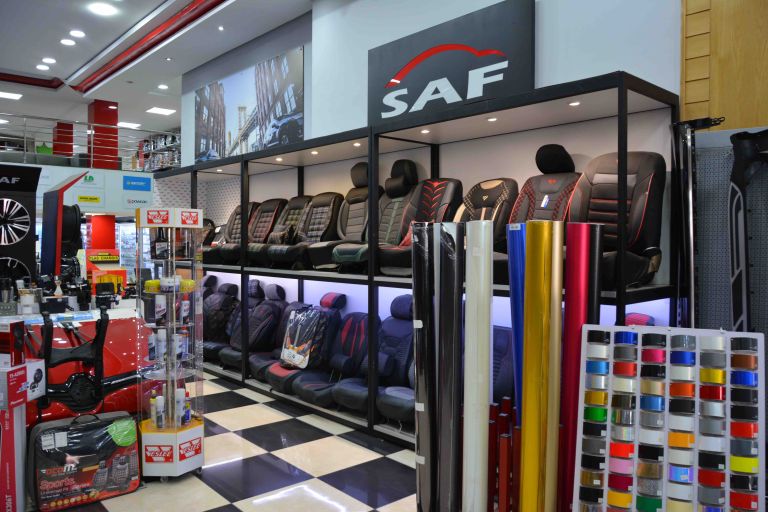 SAF ou Sarl Azmi Frères, une référence du monde de l’accessoire et de la pièce de carrosserie