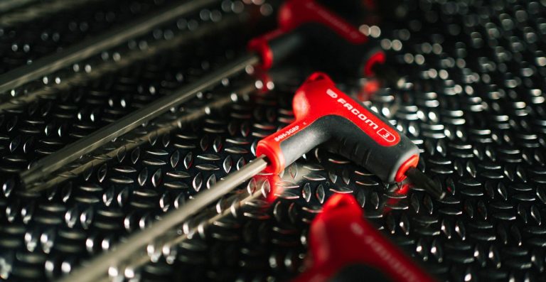 FACOM continue d’innover et d’élargir sa gamme de solutions techniques OGV® GRIP