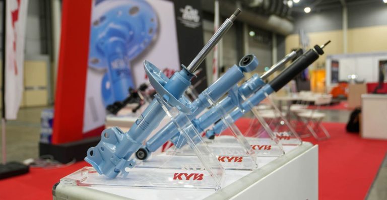 KYB se montre ambitieux à AutoPlus Expo